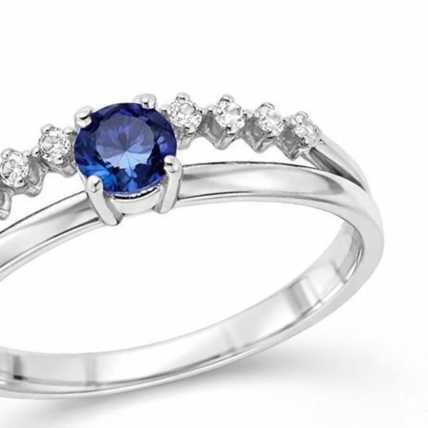 Кольцо серебряное фантазия с фианитами Silver Style 17 р. (11205.40 sku:2300103148523) 11205.40 фото
