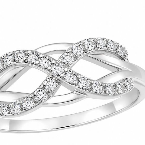 Кольцо серебряное фантазия с фианитами Silver Style 17.5 р. (10801.12 sku:2300103684199) 10801.12 фото